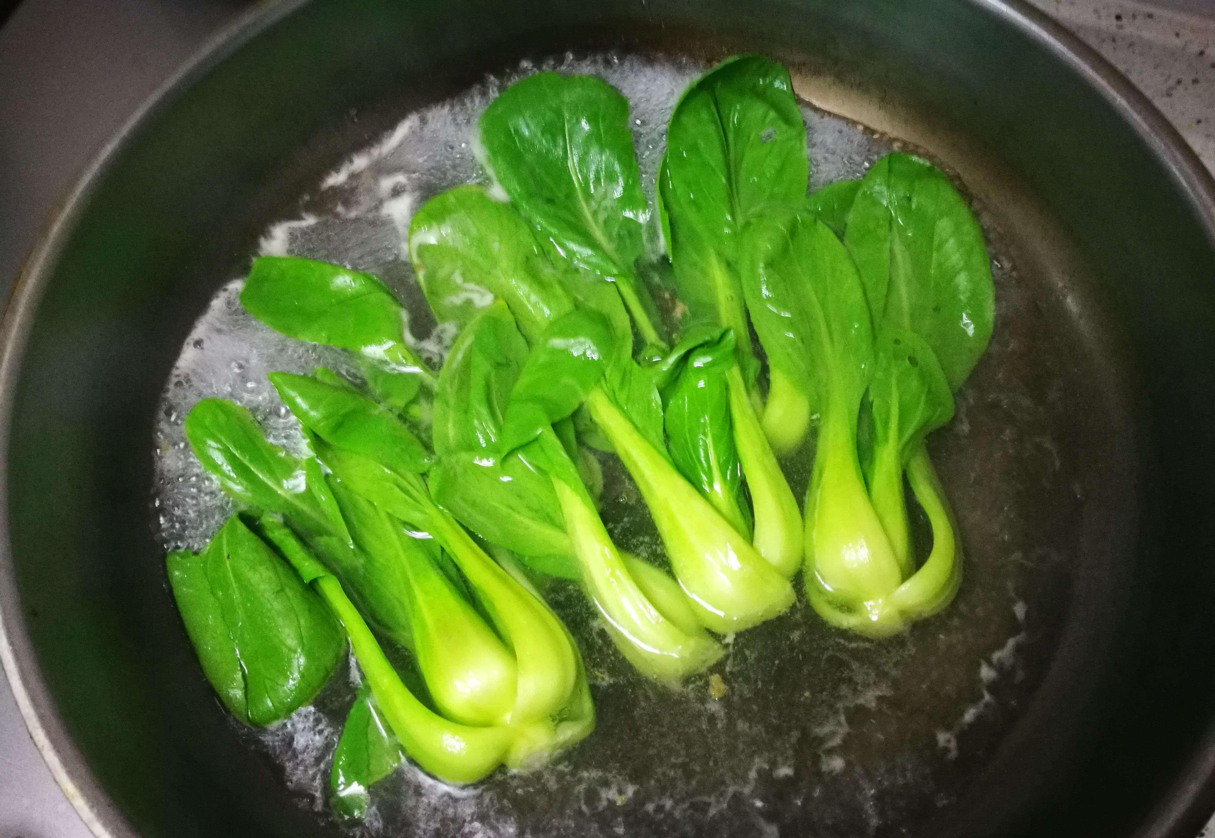 蔬菜農(nóng)藥殘留排行榜_農(nóng)藥殘留最厲害的5種蔬菜_2018農(nóng)藥殘留最少十種蔬菜